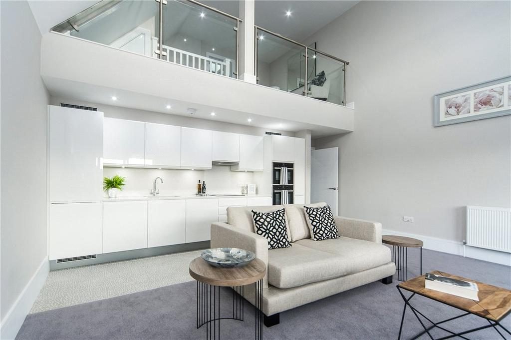 New build living room with recessed lighting